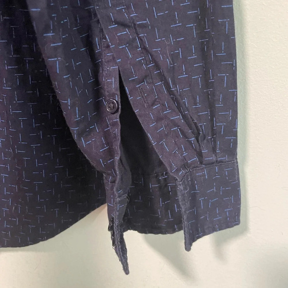 Uniqlo Navy Blue Patterned Button-Down Shirt - Large - Picture 7 of 7